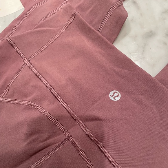 LULULEMON - Purple Leggings with Pockets - Picture 1 of 5